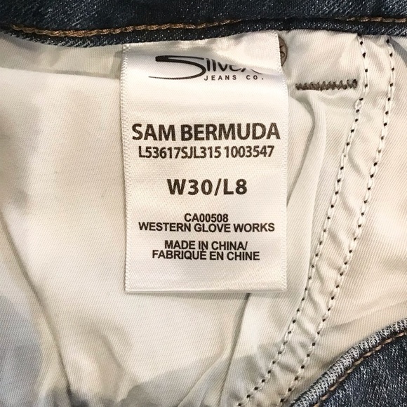 Silver Jeans 30 (US 8) Sam Bermuda Denim Jeans Shorts Women’s Distressed Cutoffs - Picture 5 of 9